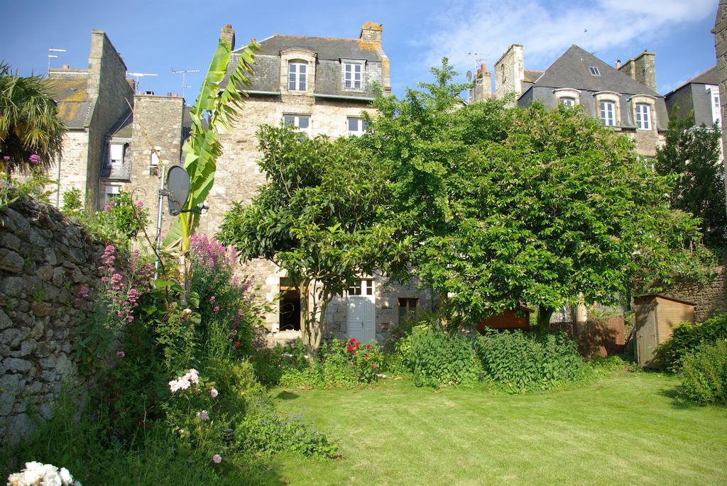 Appartement Des Remparts ดีน็อง ห้อง รูปภาพ