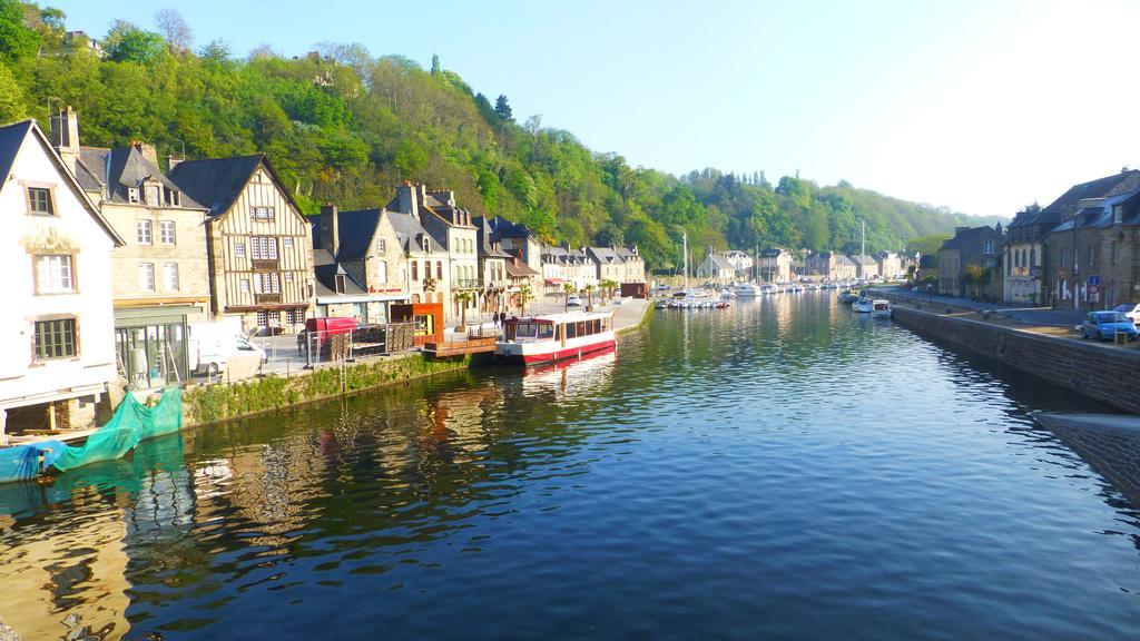 Appartement Des Remparts ดีน็อง ภายนอก รูปภาพ